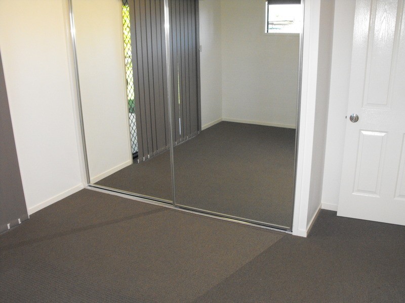 * Daintree Drive, Bushland Beach QLD 4818