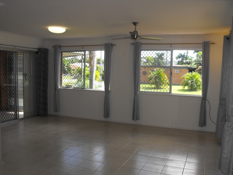 ** Pine Street, Kirwan QLD 4817