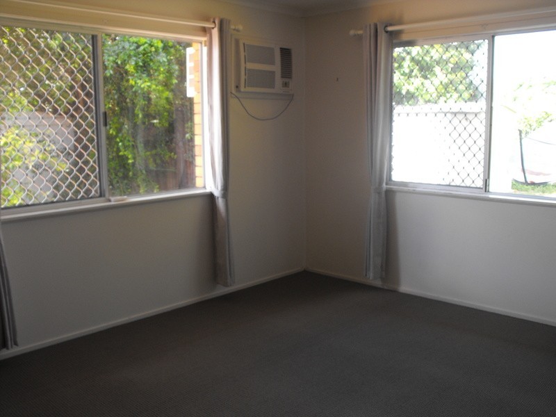 ** Pine Street, Kirwan QLD 4817