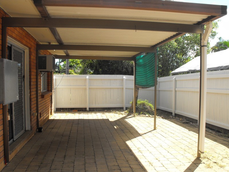 ** Pine Street, Kirwan QLD 4817