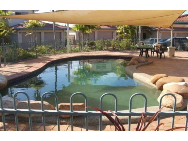 */30  Martinez Avenue, West End QLD 4810