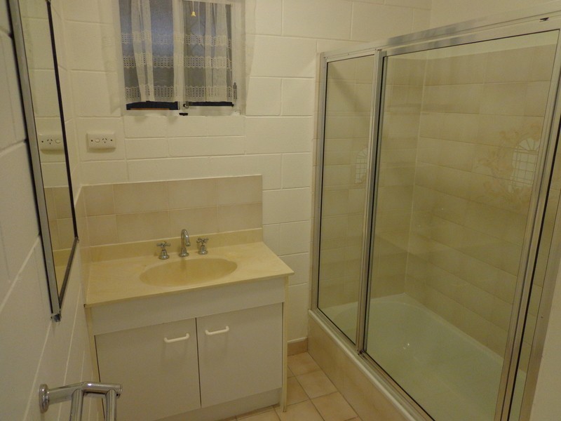 16 Benson Street, Rosslea QLD 4812