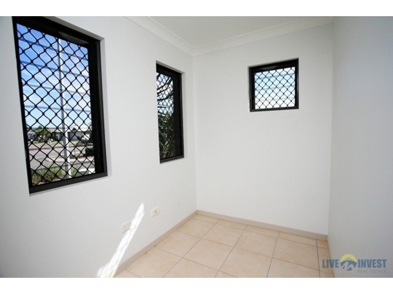 # Mannikin Way, Bohle Plains QLD 4817