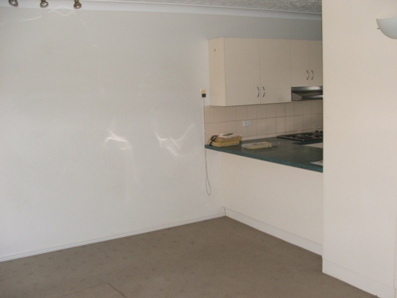 9/8 Gleeson Street, Hermit Park QLD 4812