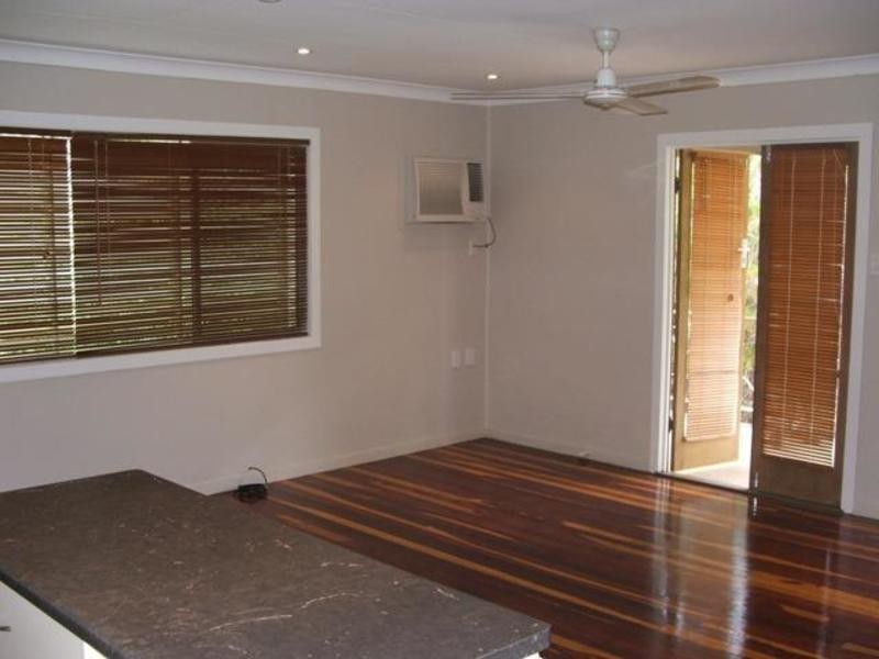 * Edison Street, Wulguru QLD 4811
