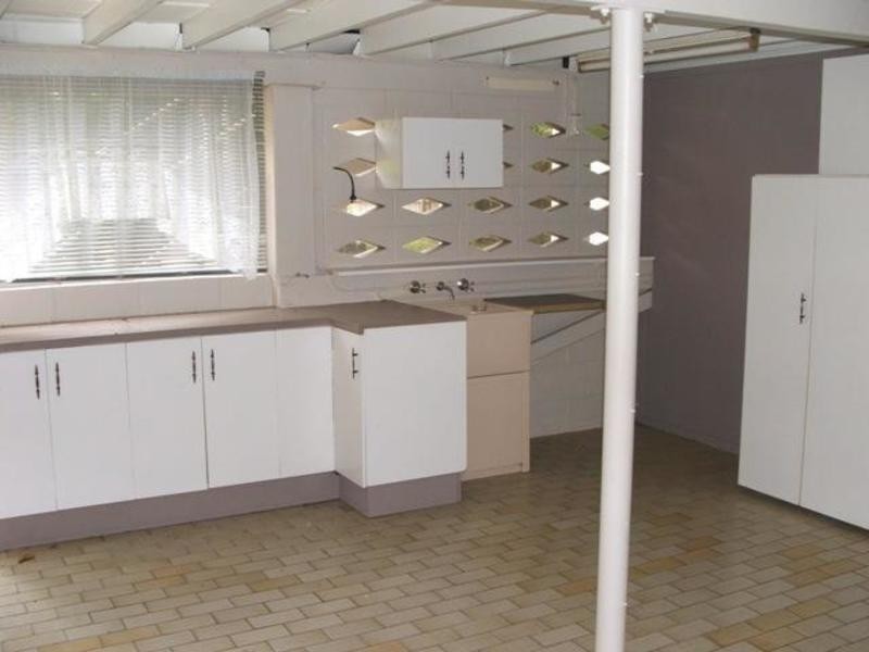 * Edison Street, Wulguru QLD 4811