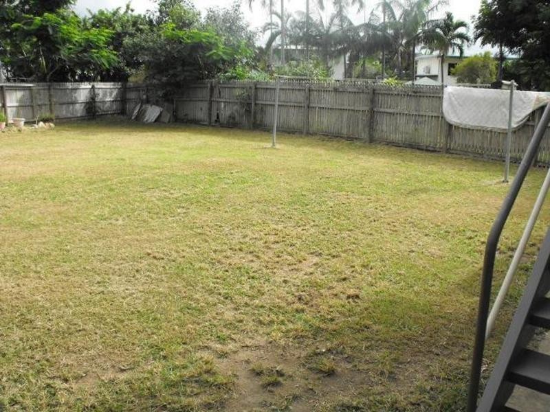 * Edison Street, Wulguru QLD 4811