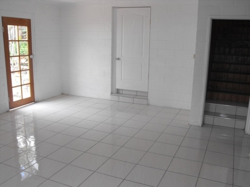 13 Rundle Street, Mount Louisa QLD 4814