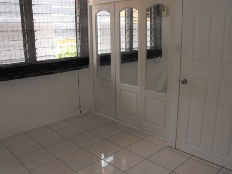 13 Rundle Street, Mount Louisa QLD 4814