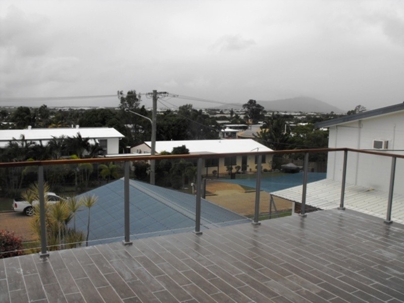 13 Rundle Street, Mount Louisa QLD 4814