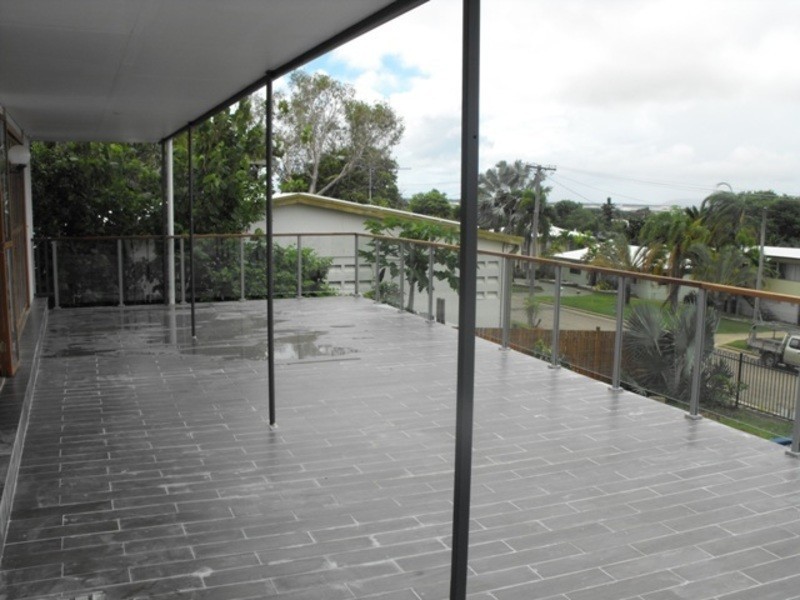 13 Rundle Street, Mount Louisa QLD 4814