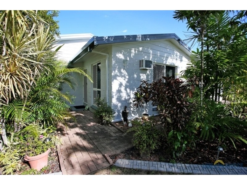 ** Leila Avenue, Rasmussen QLD 4815