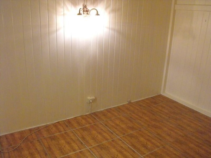 * Queens Road, Railway Estate QLD 4810