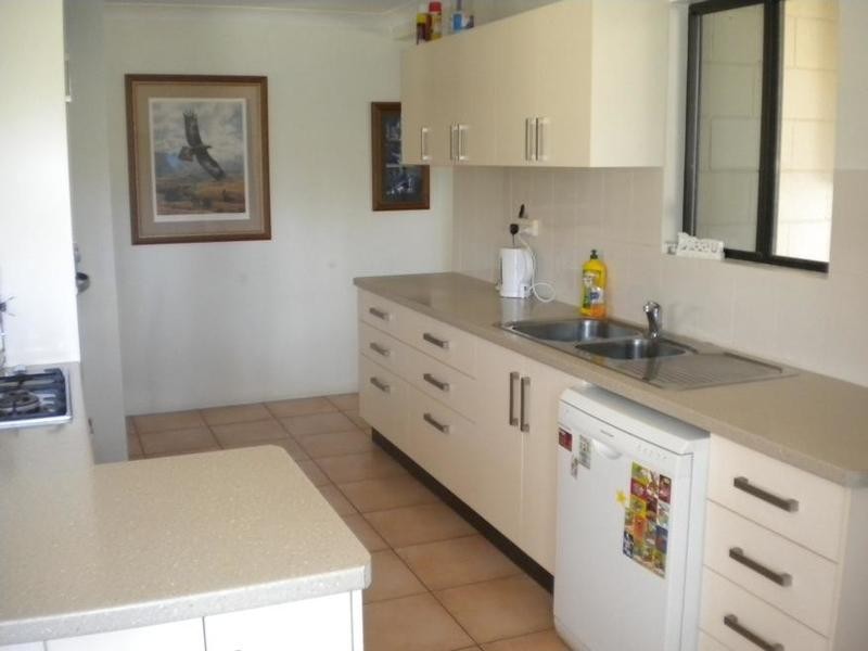 * Minsky Court, Mount Low QLD 4818