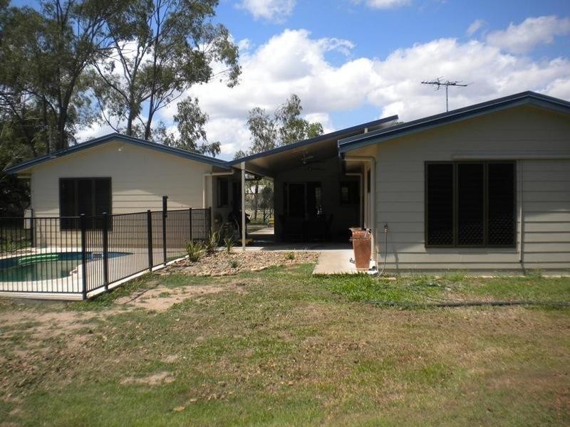 * Minsky Court, Mount Low QLD 4818
