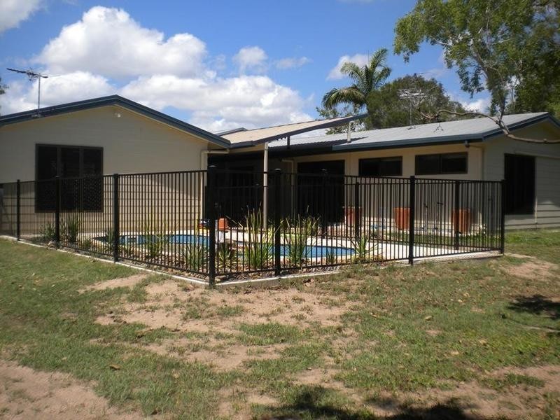 * Minsky Court, Mount Low QLD 4818