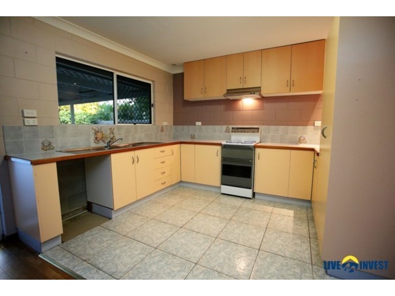 32 Leila Avenue, Rasmussen QLD 4815