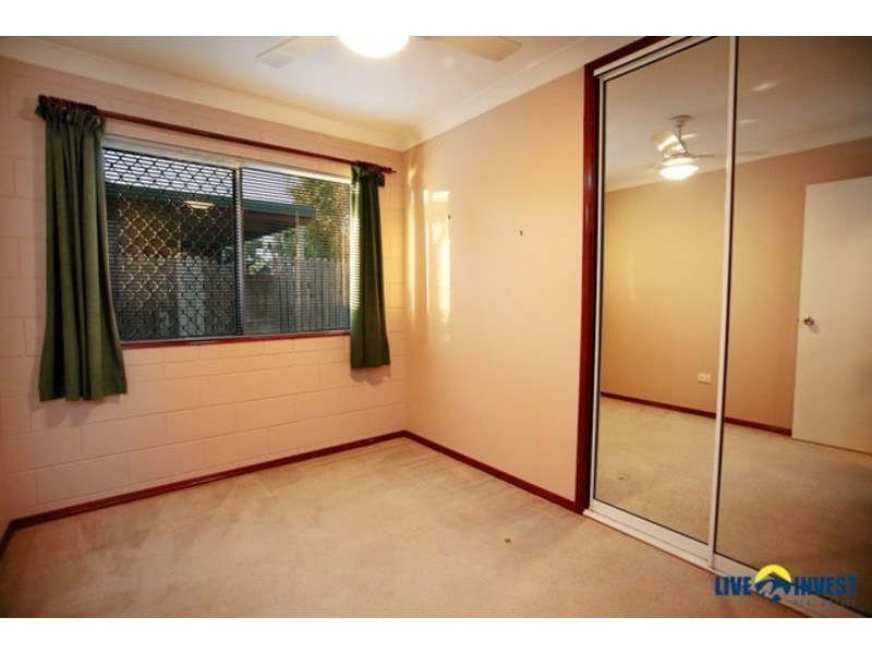 32 Leila Avenue, Rasmussen QLD 4815
