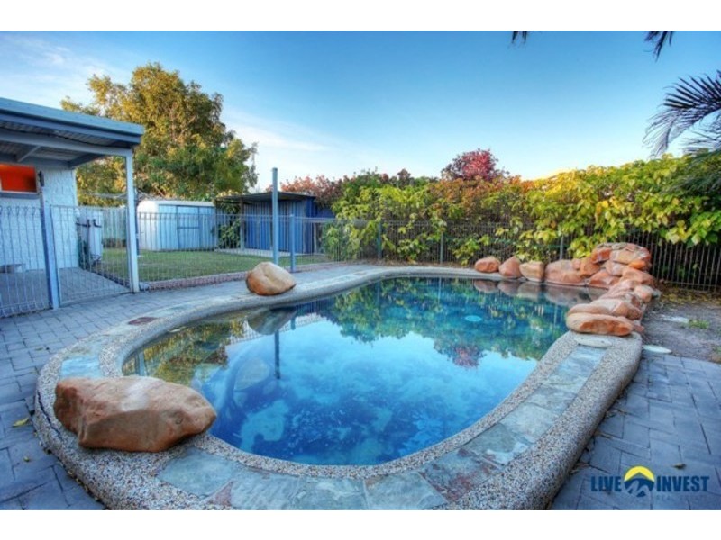32 Leila Avenue, Rasmussen QLD 4815