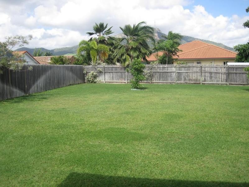 * Miranda Circle, Annandale QLD 4814