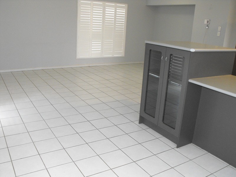 * Drummond Court, Kirwan QLD 4817