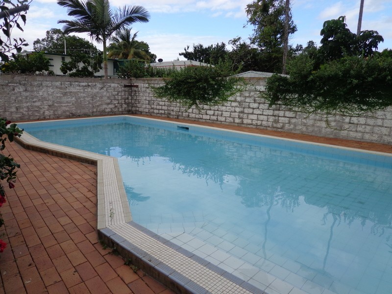 * Ross River Road, Kirwan QLD 4817