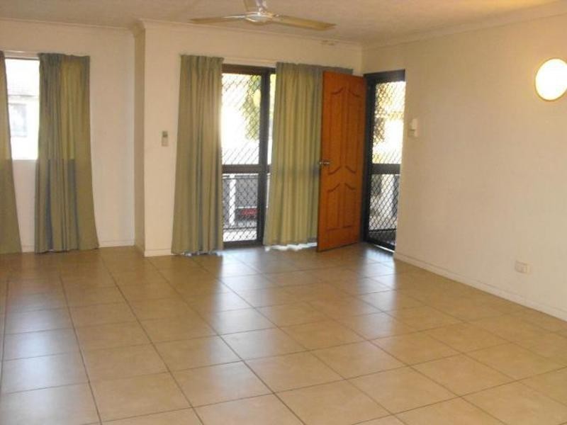 4/8 Goldring Street, Hermit Park QLD 4812