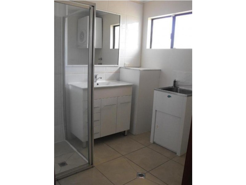 4/8 Goldring Street, Hermit Park QLD 4812