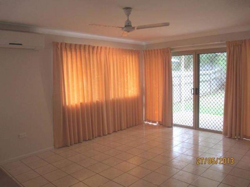 * Riverbend Drive, Douglas QLD 4814