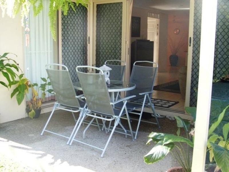 * Riverbend Drive, Douglas QLD 4814