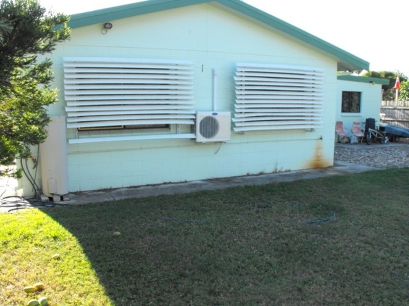 8 Palm Drive, Deeragun QLD 4818