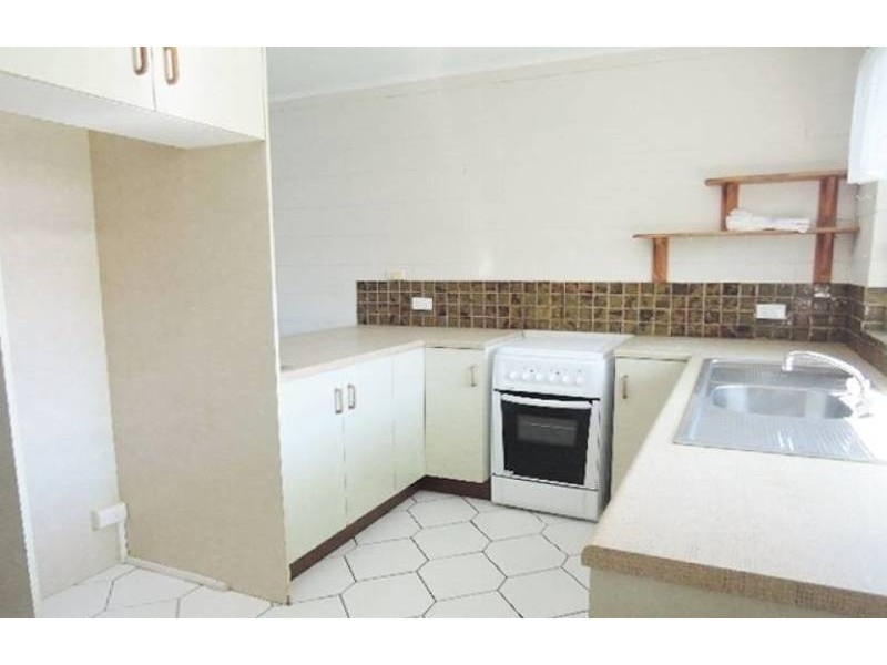*/* Rossato Crescent, Rasmussen QLD 4815
