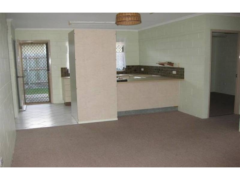 */* Rossato Crescent, Rasmussen QLD 4815