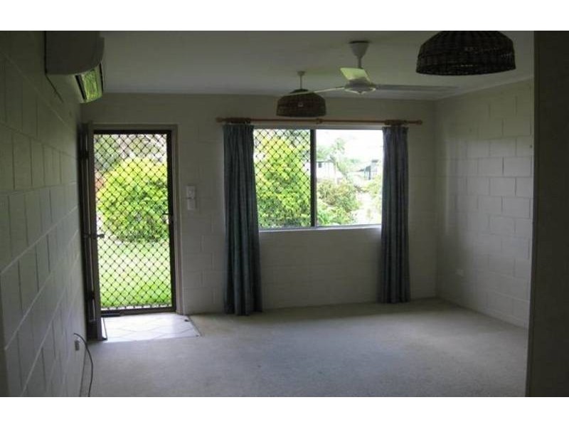 */* Rossato Crescent, Rasmussen QLD 4815