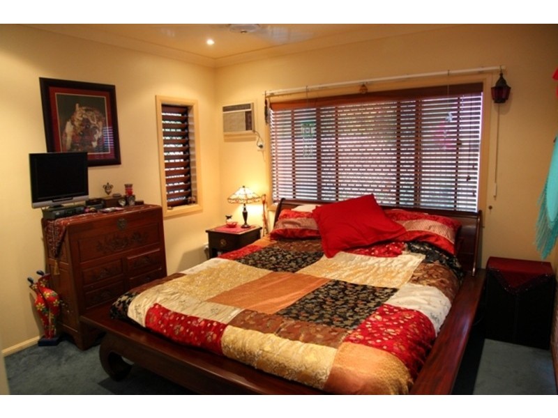 24 LaTrobe Close, Douglas QLD 4814