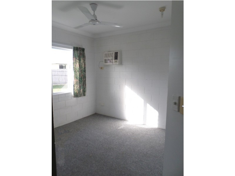 20 Lyndhurst Street, Mount Louisa QLD 4814