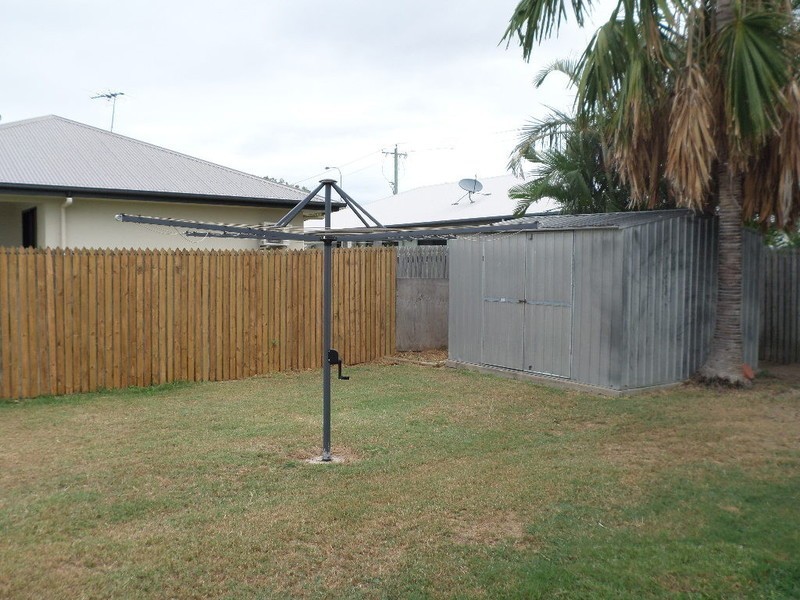 20 Lyndhurst Street, Mount Louisa QLD 4814