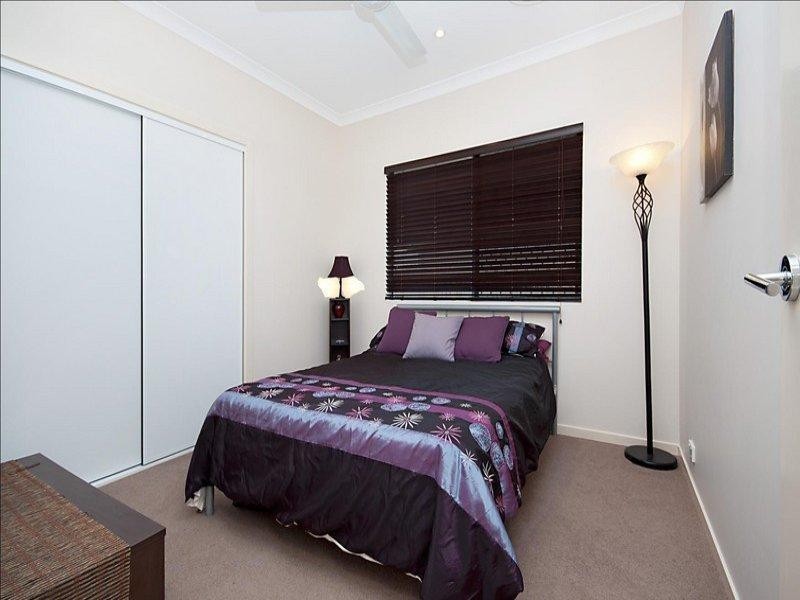 * Derwent Circuit, Kelso QLD 4815