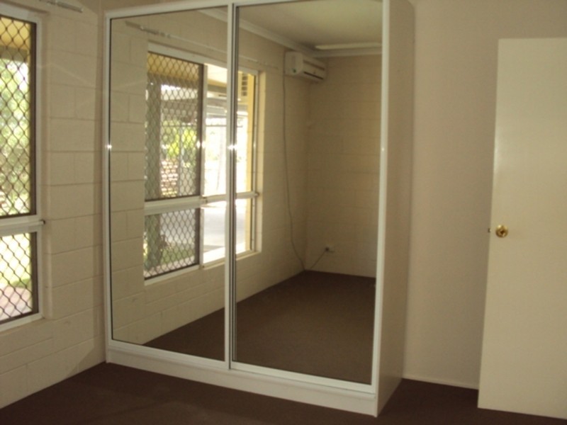 300 Pinnacle Drive, Rasmussen QLD 4815