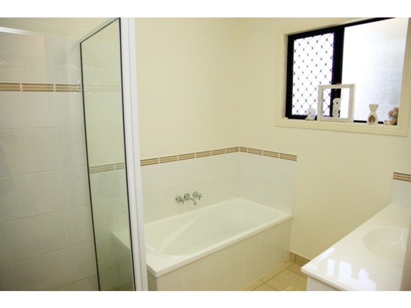 1 Summerland Drive, Deeragun QLD 4818