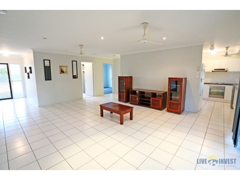 ** Greenwood Drive, Kirwan QLD 4817