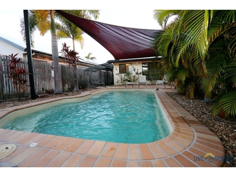 ** Greenwood Drive, Kirwan QLD 4817