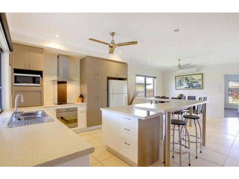 * Twinview Terrace, Idalia QLD 4811