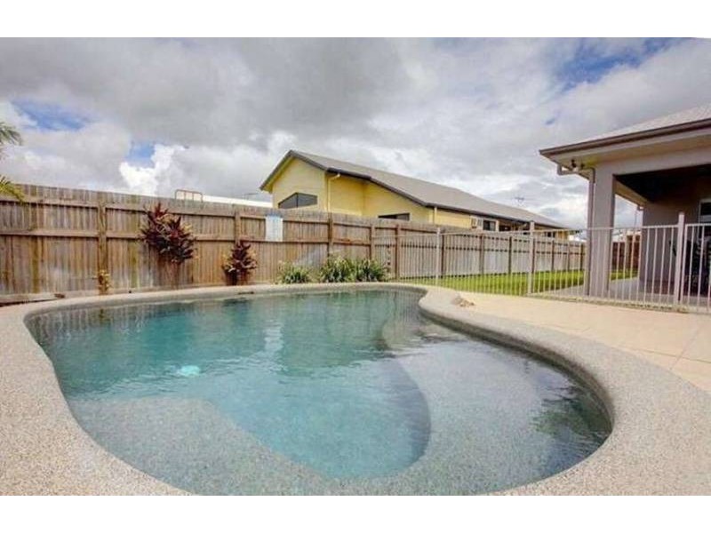 * Twinview Terrace, Idalia QLD 4811