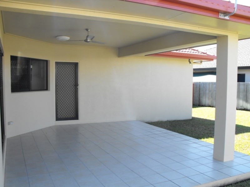 38  Greenview Drive, Mount Louisa QLD 4814