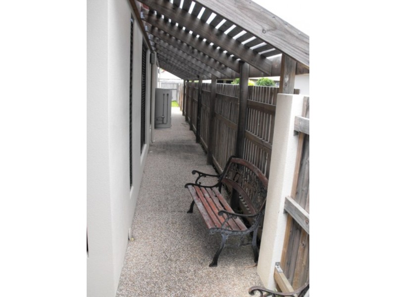 38  Greenview Drive, Mount Louisa QLD 4814