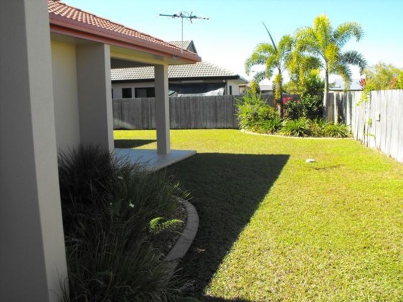 38  Greenview Drive, Mount Louisa QLD 4814