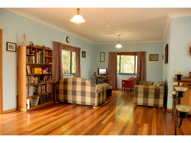 13 Whyte Street, Hermit Park QLD 4812