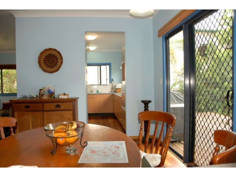 13 Whyte Street, Hermit Park QLD 4812