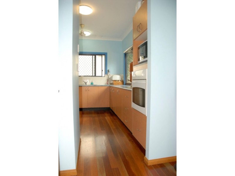 13 Whyte Street, Hermit Park QLD 4812